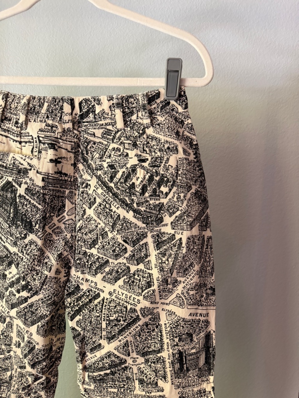 En Saison Paris Map Pants in Black and Cream - Picture 4 of 6